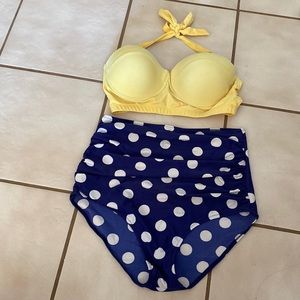 Retro High-Waisted Bathingsuit